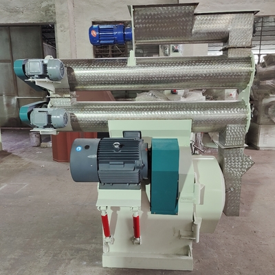 কেনা অনুভূমিক রিং ডাই পেলিট মিল চিকেন ফিড প্রস্তুতকারক মেশিন 55KW 10TH online manufacture